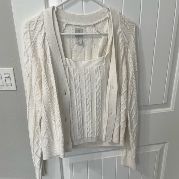 Joie Tops - Joie 2 pc sweater set